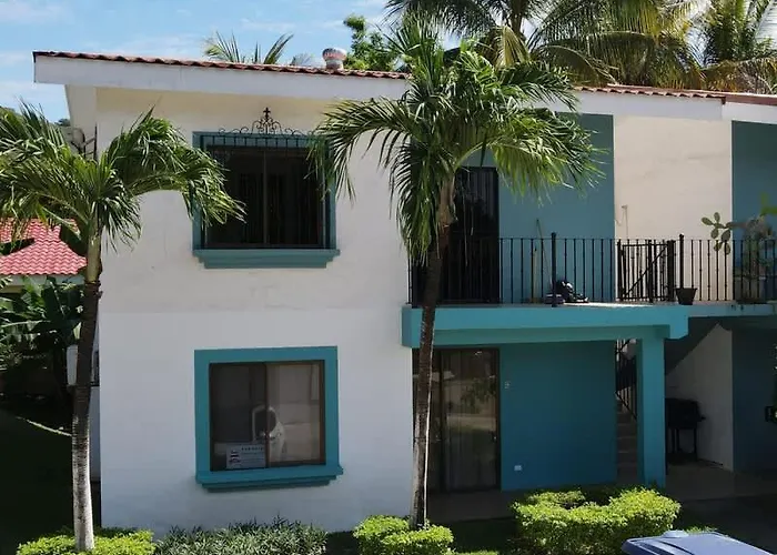 Apartment Minimalist With A Beautiful New Design, Bound Patio, And Shared Community Pool