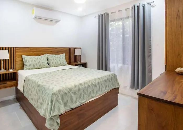 Apartment Minimalist With A Beautiful New Design, Bound Patio, And Shared Community Pool *