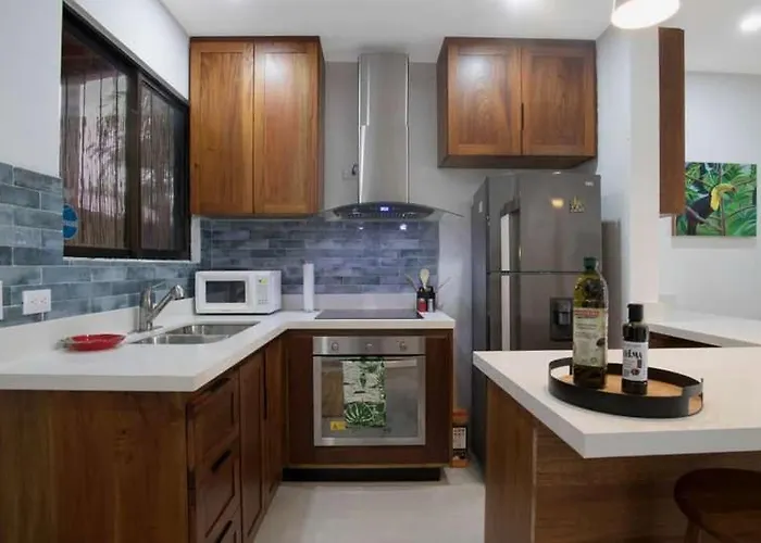 Apartment Minimalist With A Beautiful New Design, Bound Patio, And Shared Community Pool Coco