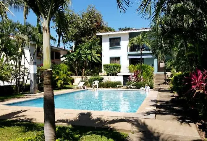 Minimalist With A Beautiful New Design, Bound Patio, And Shared Community Pool Apartment *