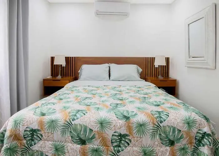 Minimalist With A Beautiful New Design, Bound Patio, And Shared Community Pool Apartment Coco